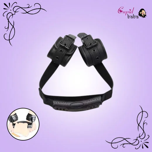 PU Leather Handcuffs With Traction Handle Fetish For Woman Couples